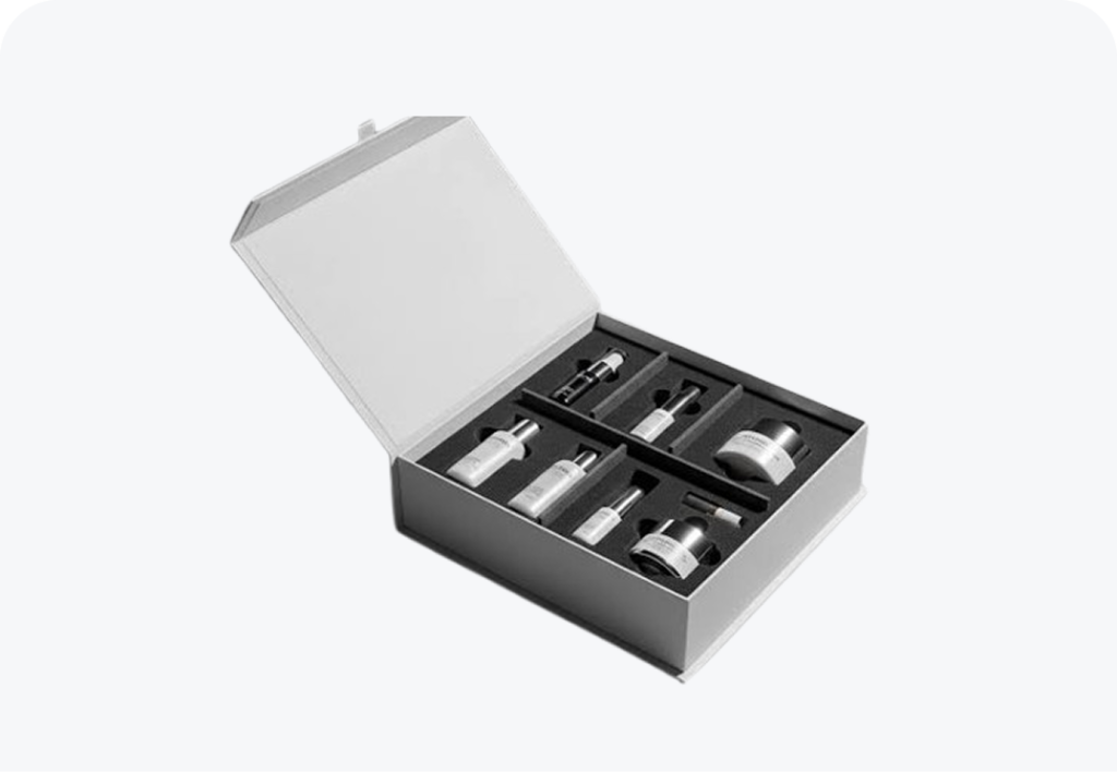 Cosmetic Sleeve and Tray with Moulded Insert